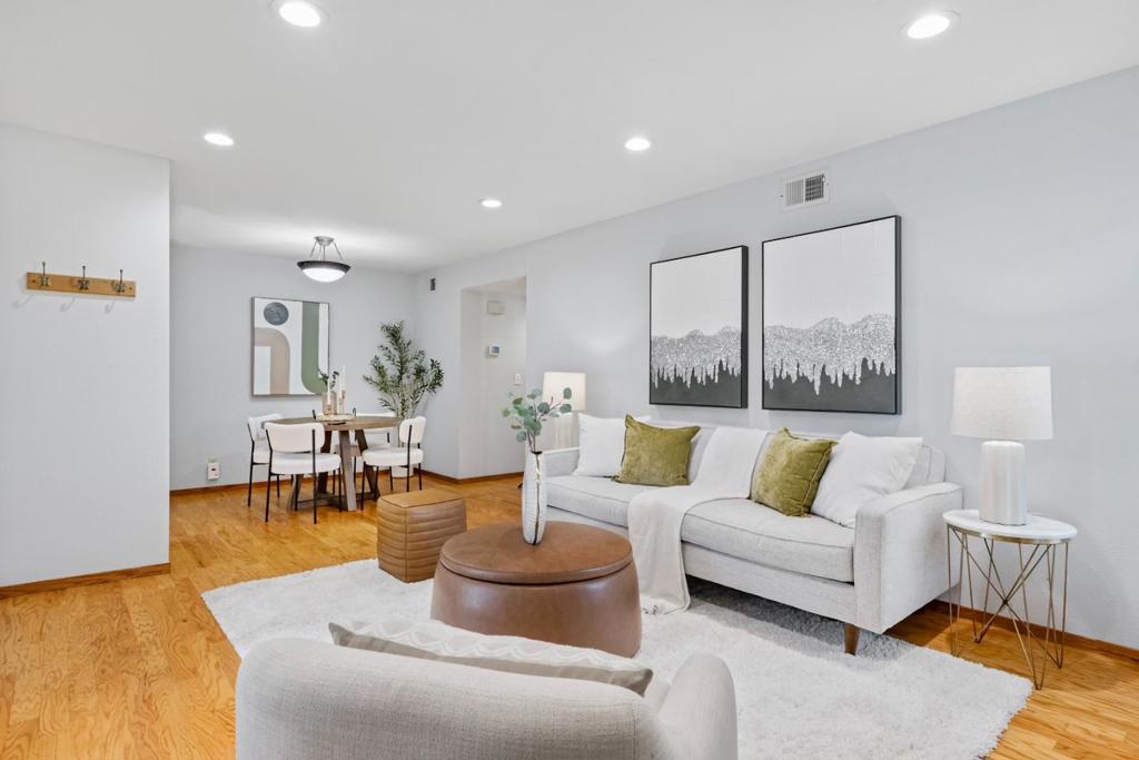 807 Portwalk Place