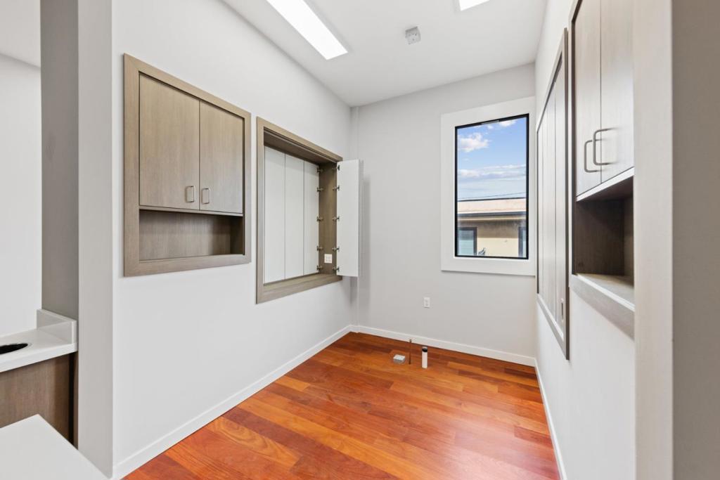 420 Peninsula Avenue 3 Property Photo 4