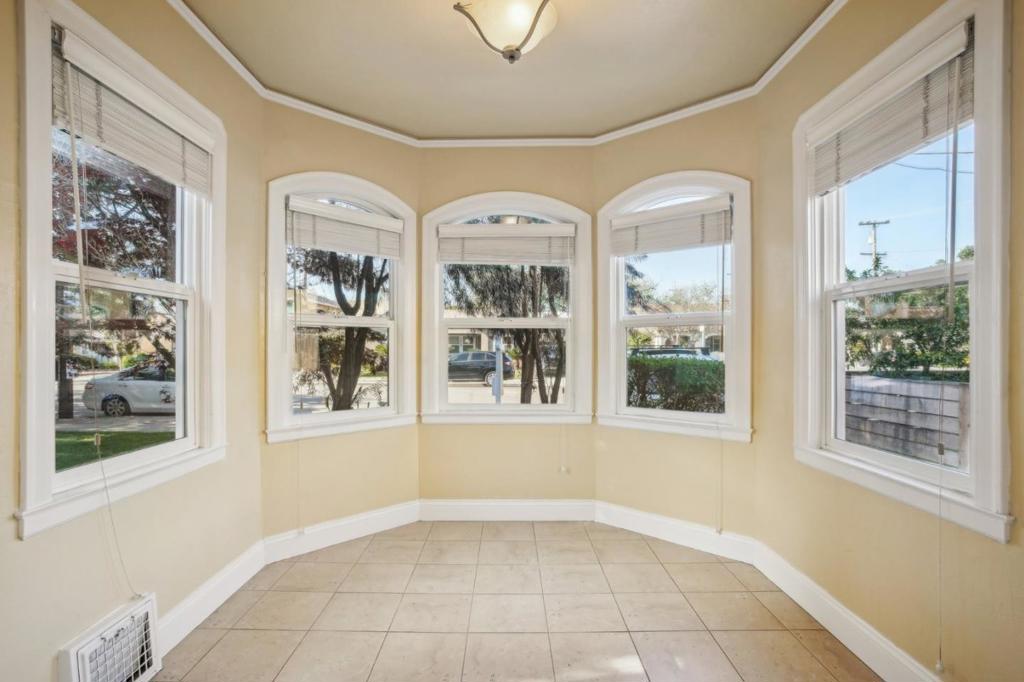 10241028 Parkinson Court Property Photo 20