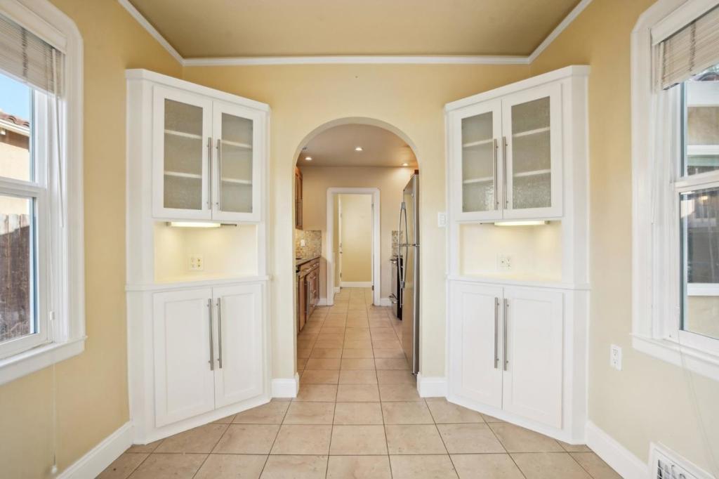 10241028 Parkinson Court Property Photo 21