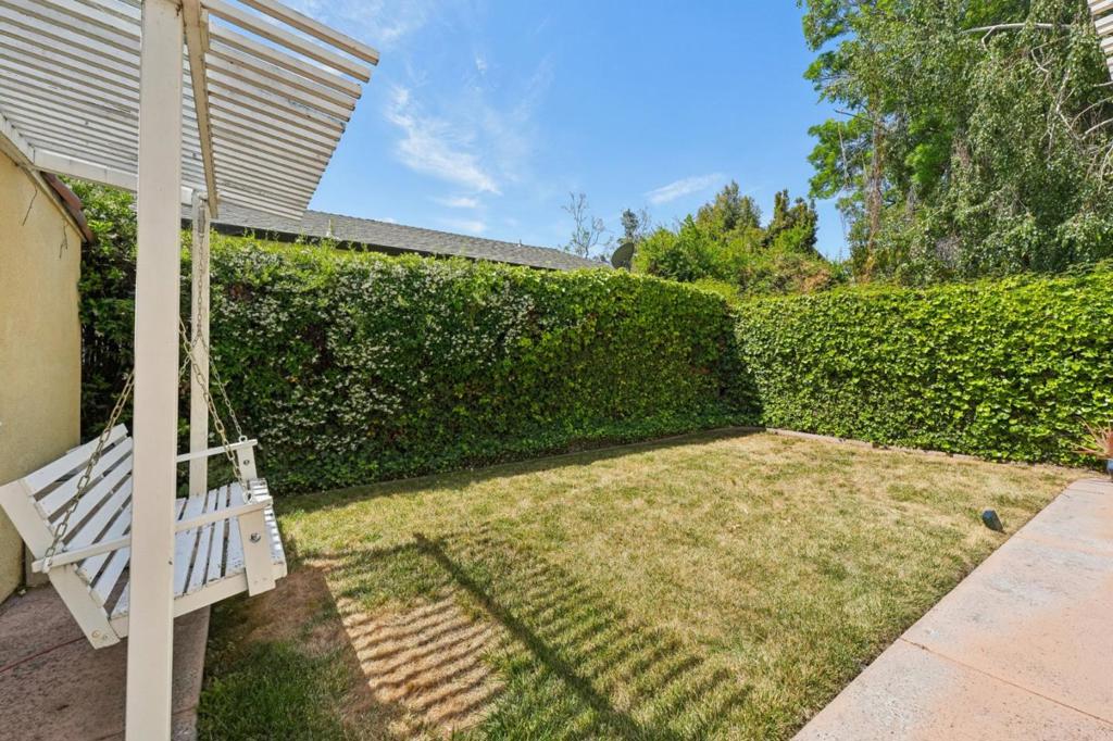 10241028 Parkinson Court Property Photo 38