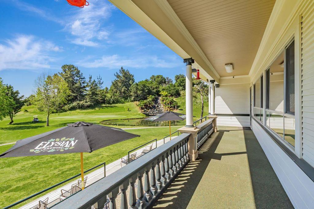 501 Spring Hills Drive Property Photo 8