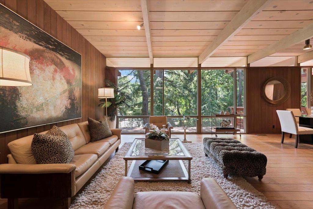16310 Oakhurst Drive Property Photo