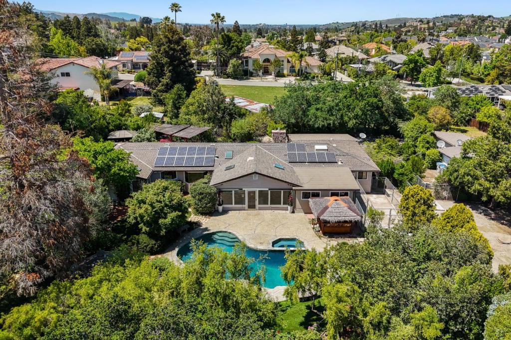 19535 Almaden Road Property Photo