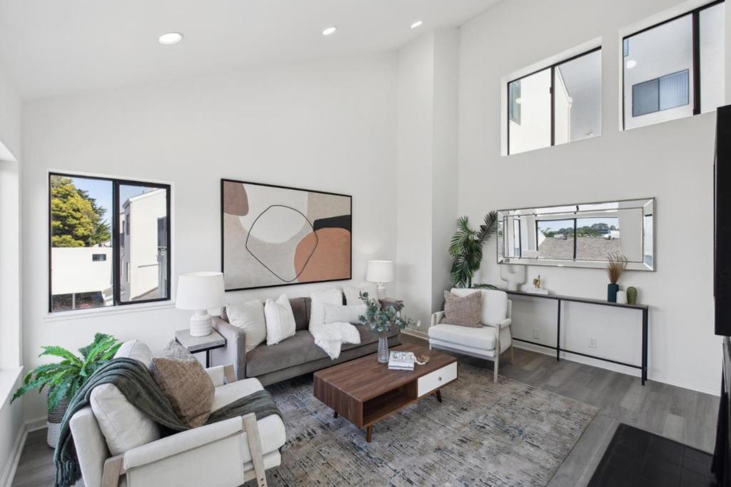 1 Appian Way 703-2 Property Photo 1