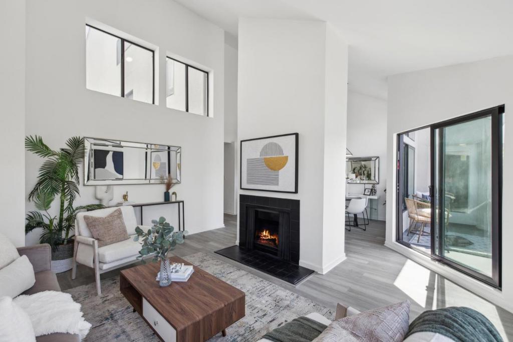 1 Appian Way 703-2 Property Photo 3