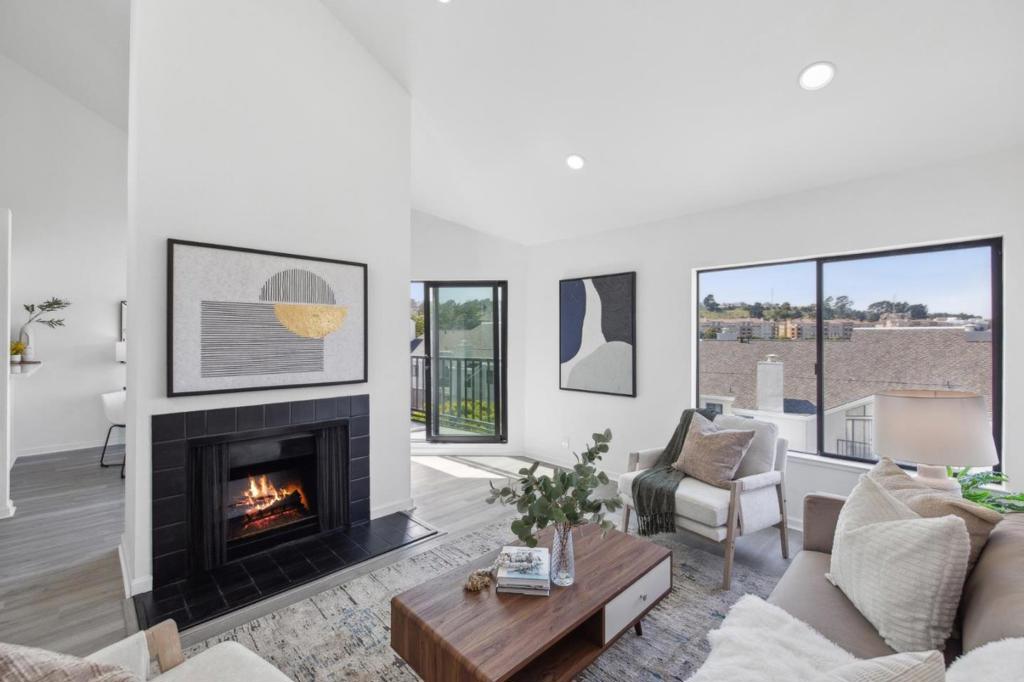 1 Appian Way 703-2 Property Photo 4