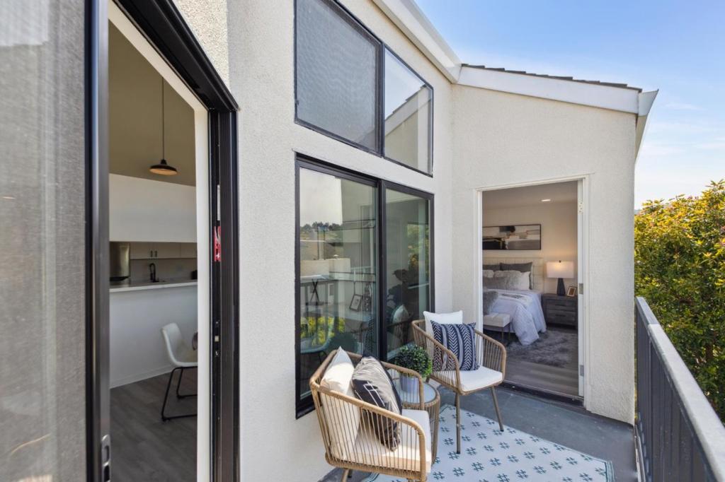 1 Appian Way 703-2 Property Photo 5