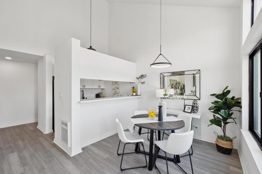 1 Appian Way 703-2 Property Photo 7