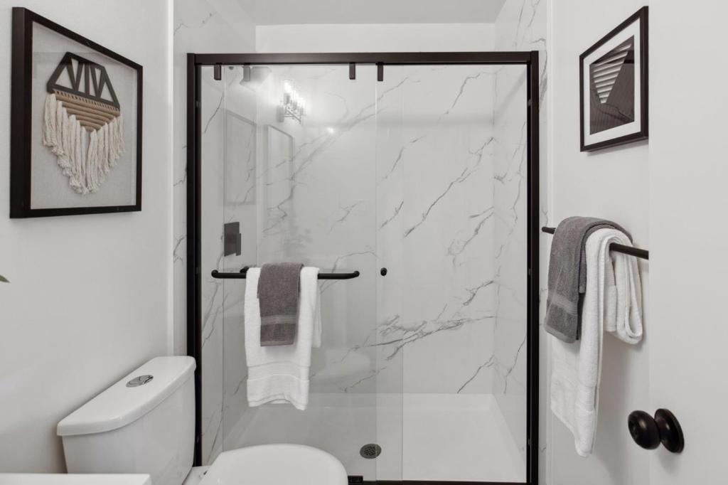 1 Appian Way 703-2 Property Photo 17