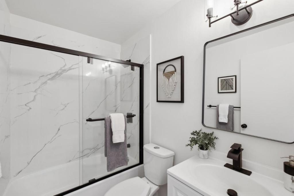 1 Appian Way 703-2 Property Photo 21