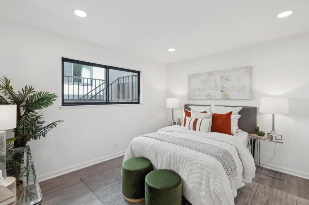 1 Appian Way 703-2 Property Photo 23