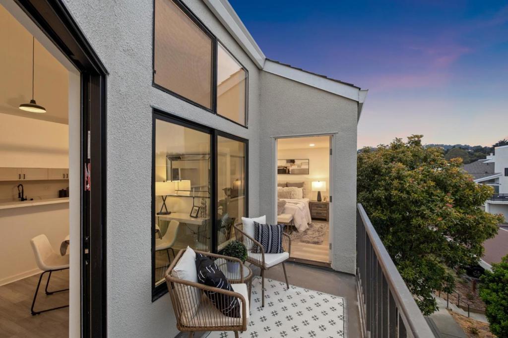 1 Appian Way 703-2 Property Photo 27