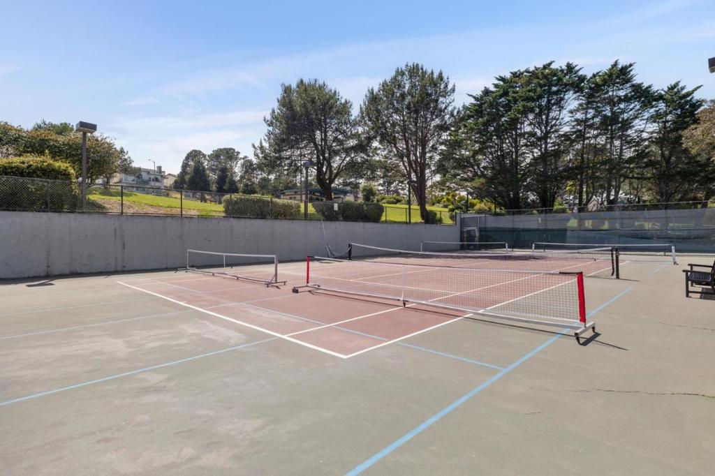 1 Appian Way 703-2 Property Photo 33