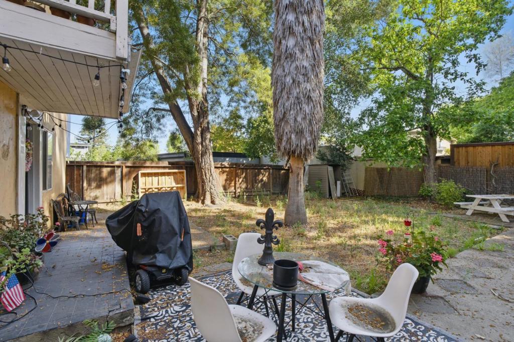 824 El Camino Real Property Photo 10