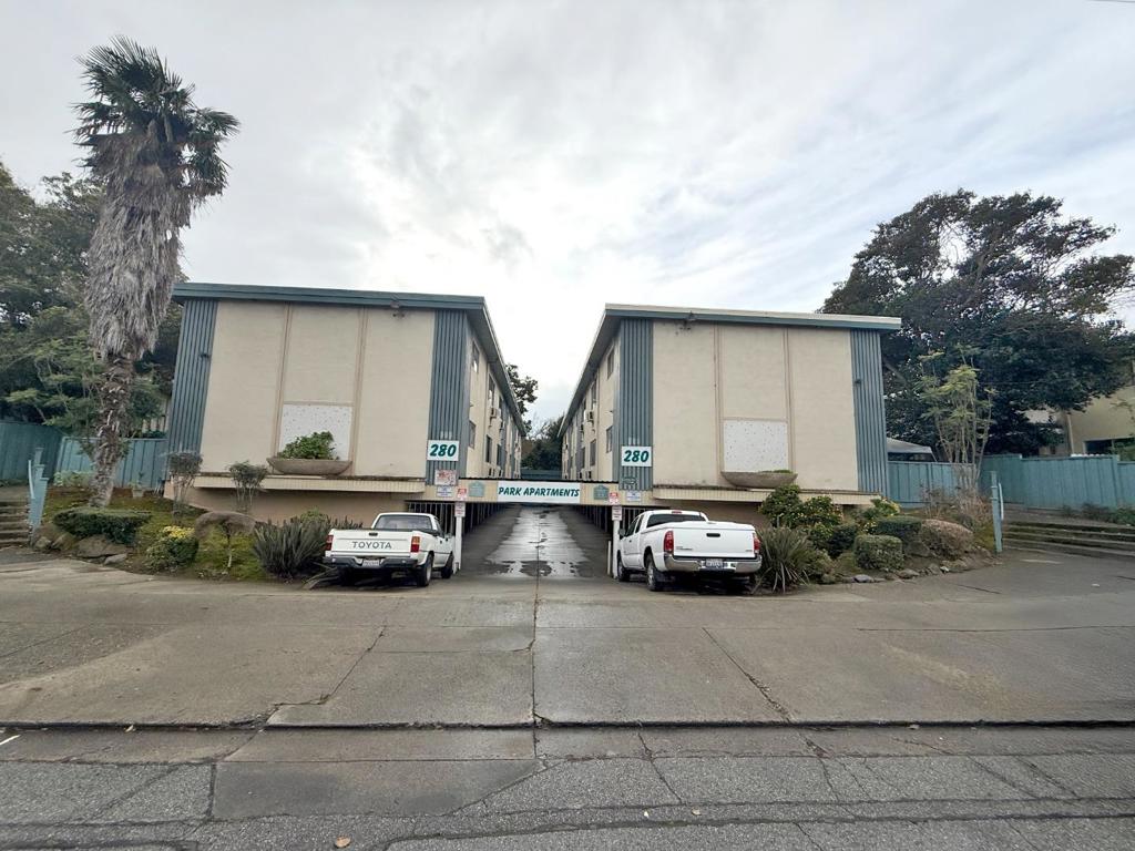 280 E Okeefe Street Property Photo 1
