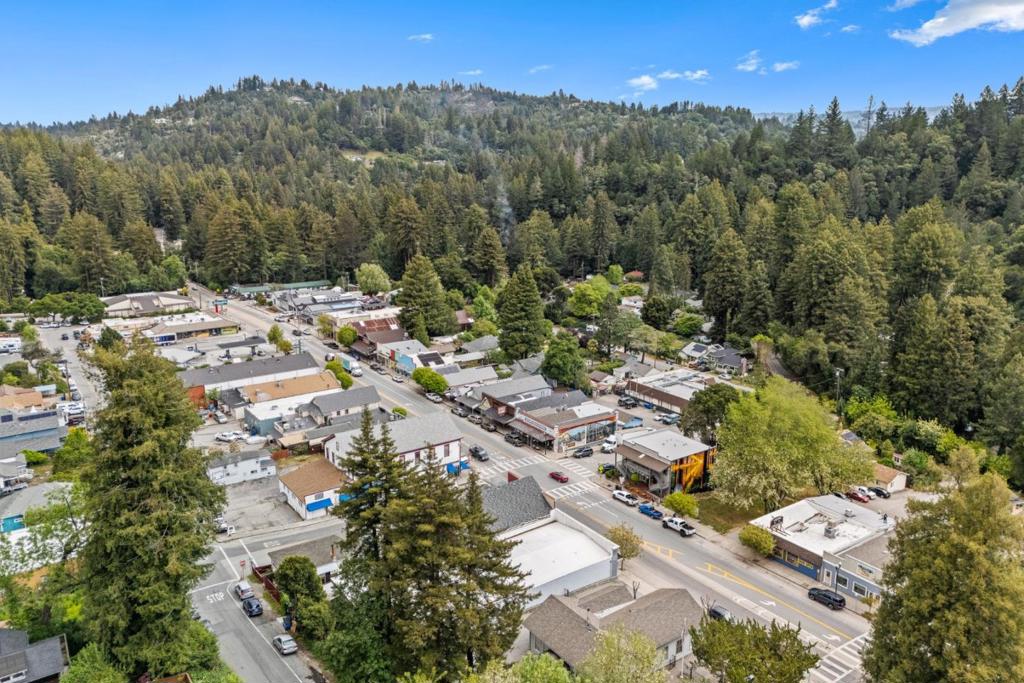 13090 Highway 9 Property Photo 32