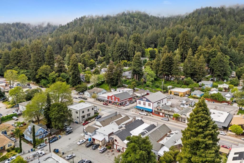 13090 Highway 9 Property Photo 33