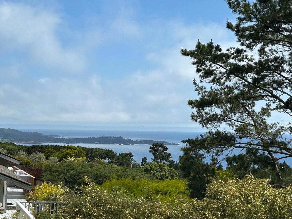4021 Sunridge Road Property Photo 1