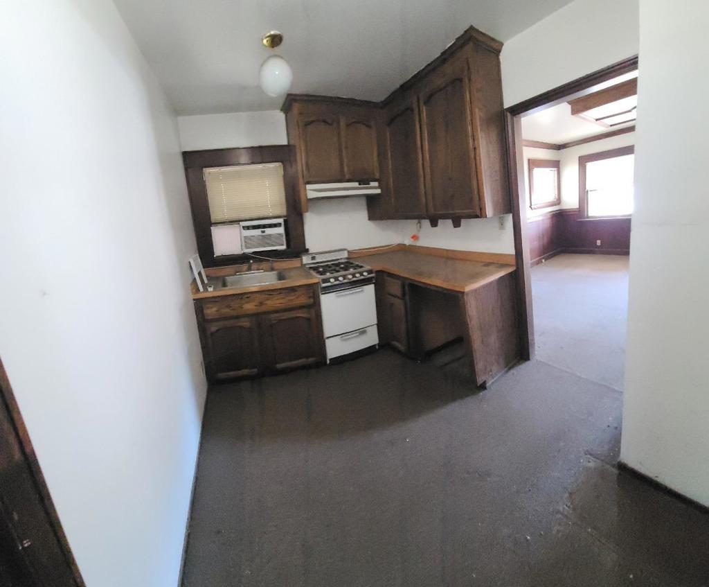374 Josefa Street Property Photo 6