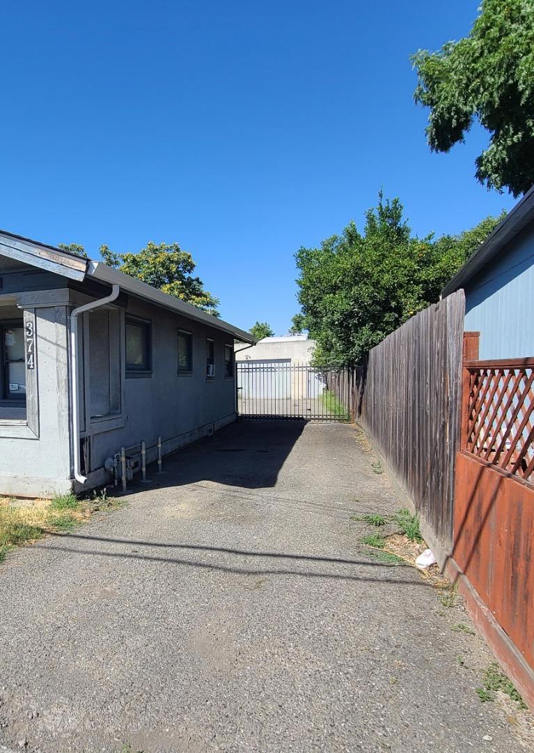 374 Josefa Street Property Photo 8