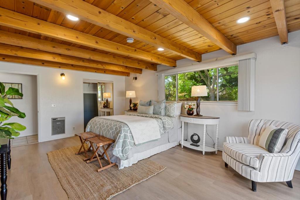 50 Florence Court Property Photo 33