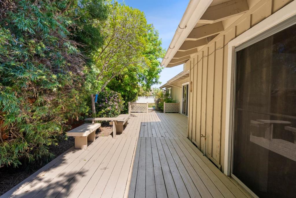50 Florence Court Property Photo 42