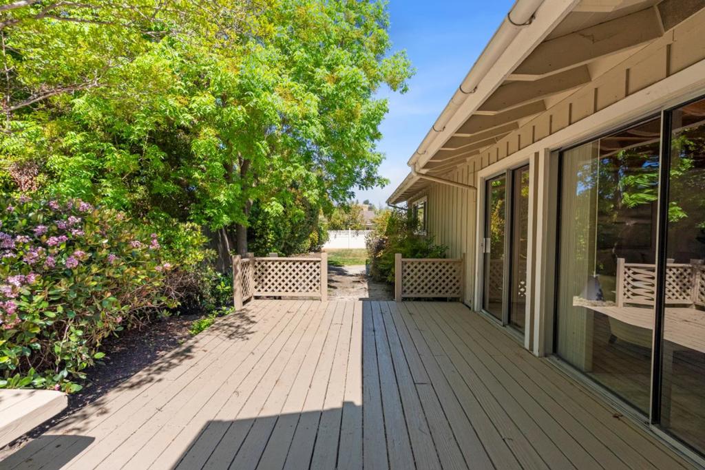 50 Florence Court Property Photo 43