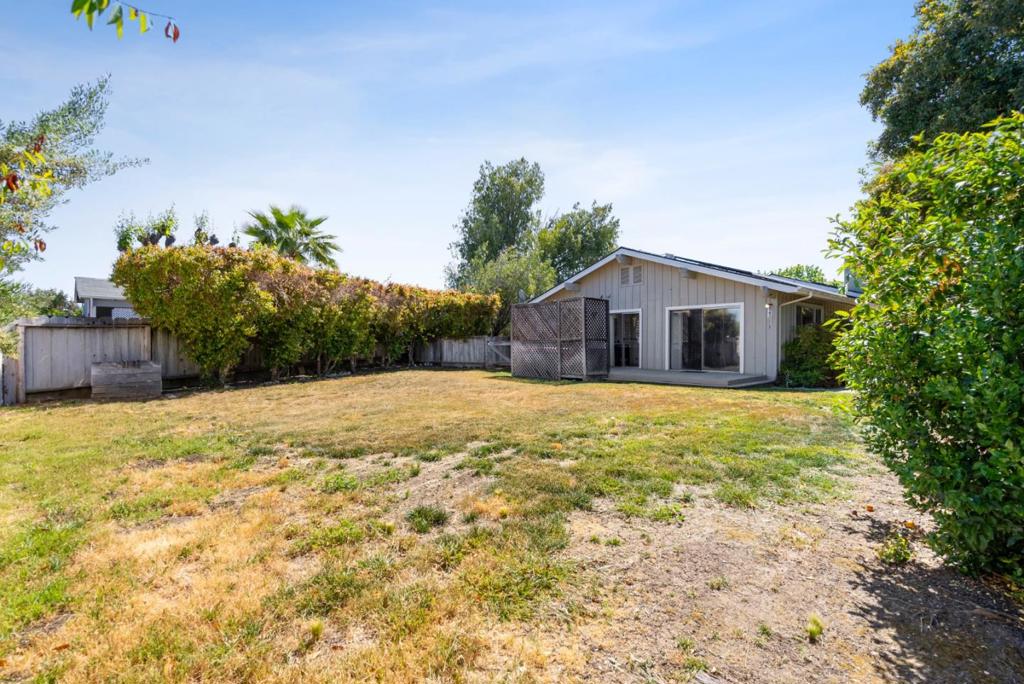 50 Florence Court Property Photo 45