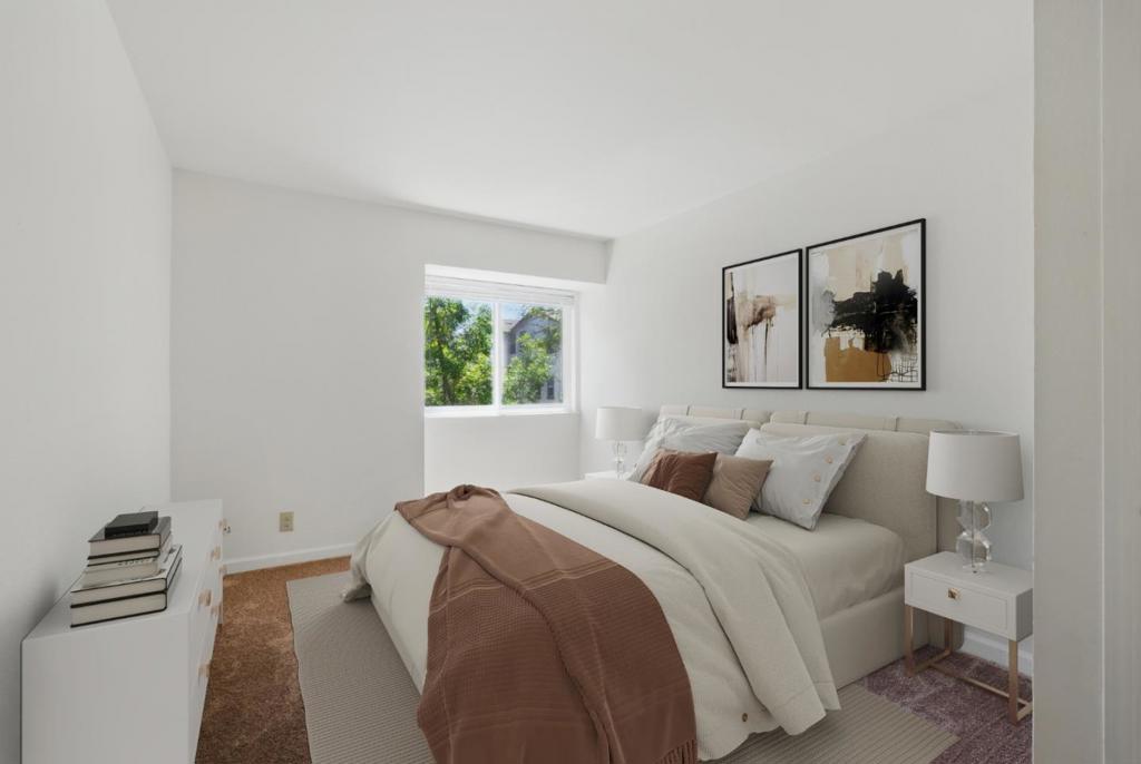 940 Kiely Boulevard H Property Photo 1