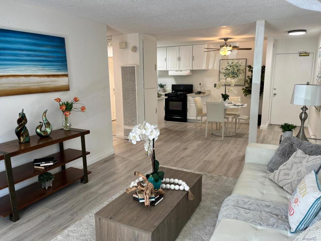 38500 Paseo Padre Pkwy 102 Property Photo 1