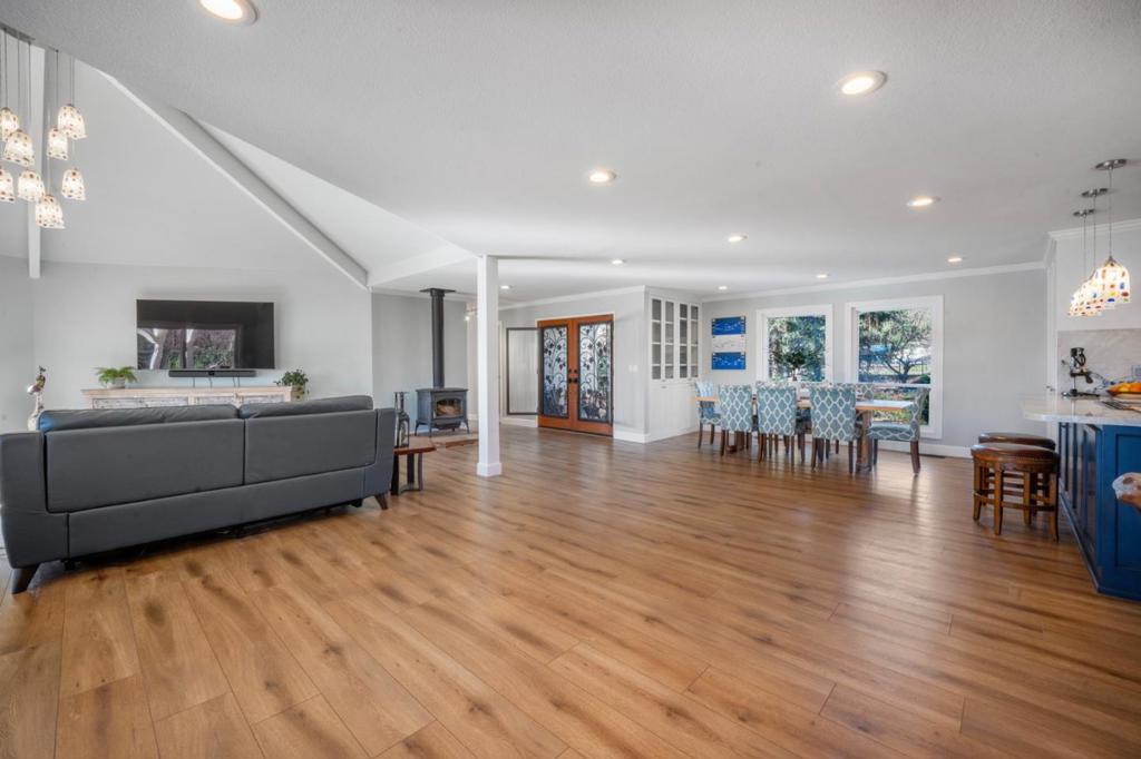 12170 Calle Uvas Property Photo 12