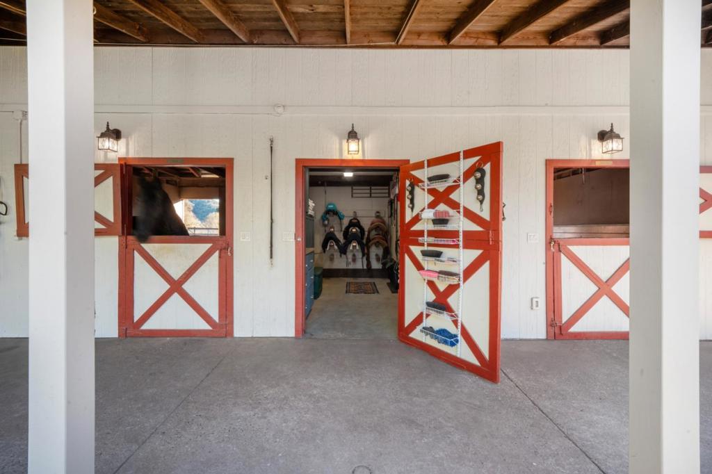 12170 Calle Uvas Property Photo 23