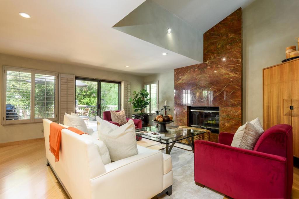 1265 Trinity Drive Property Photo 5