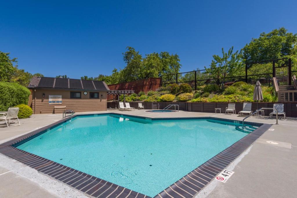 1265 Trinity Drive Property Photo 33