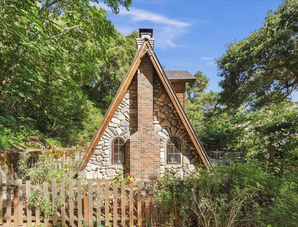 65 Hitchcock Property Photo