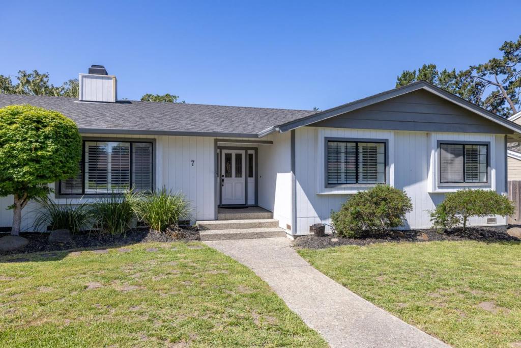 7 Antelope Lane Property Photo 2