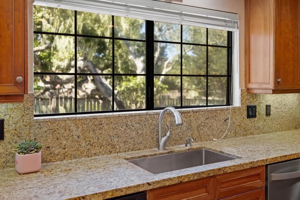 7 Antelope Lane Property Photo 9