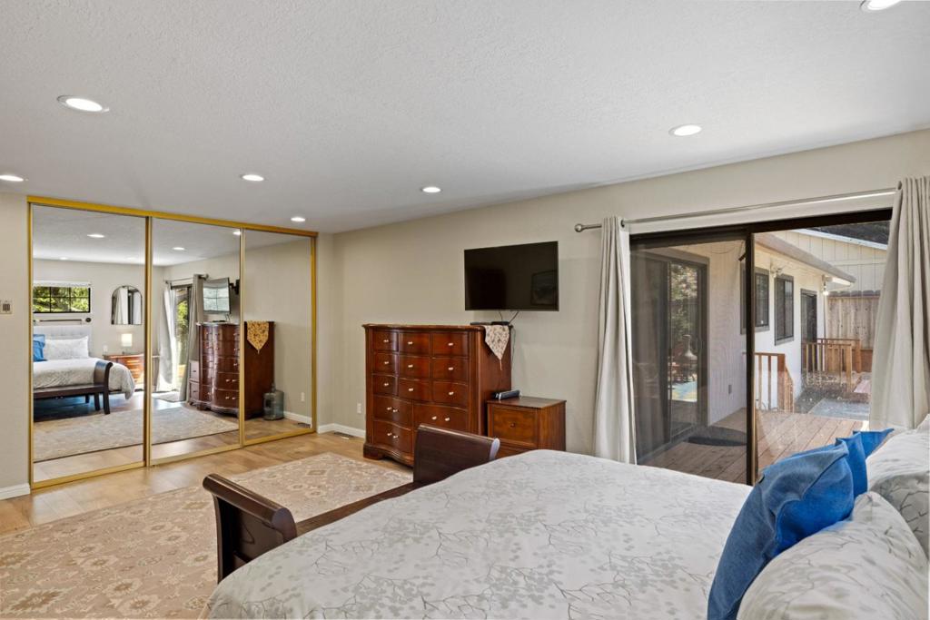 7 Antelope Lane Property Photo 16