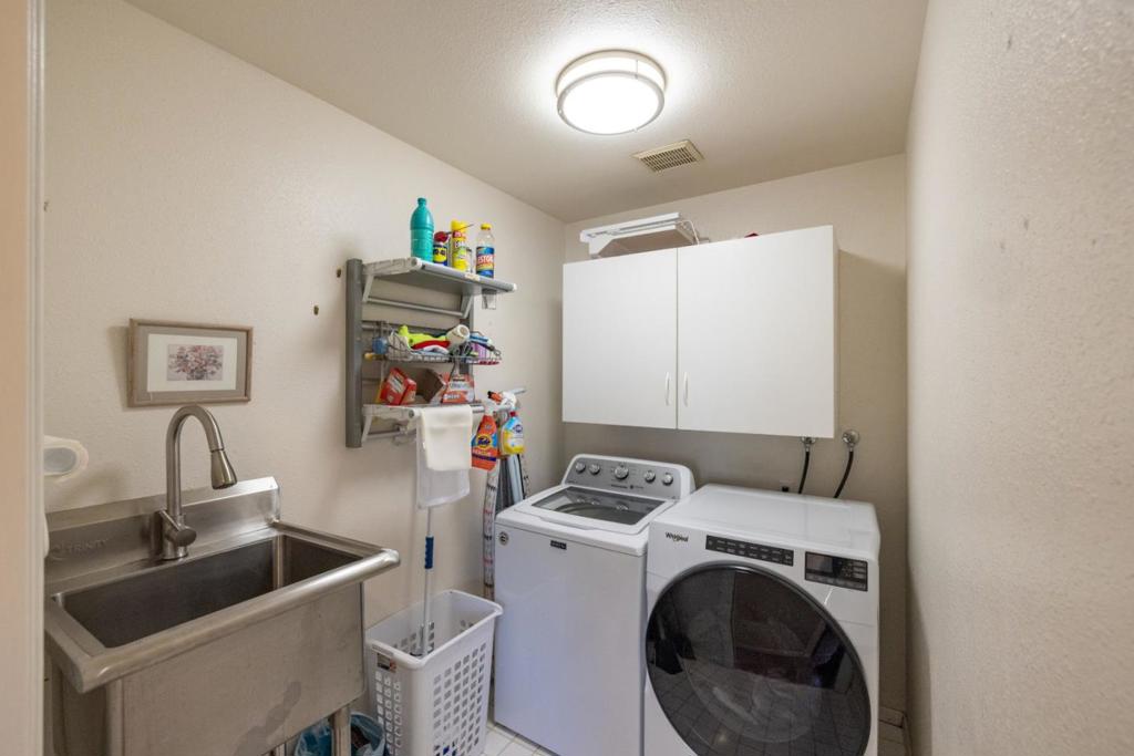 7 Antelope Lane Property Photo 27