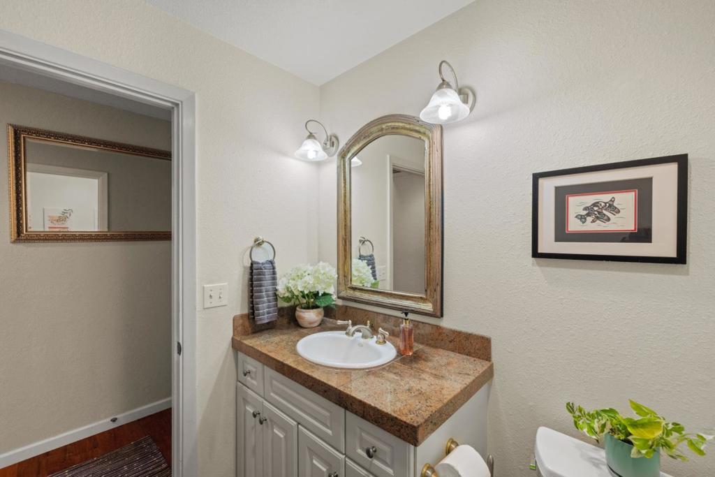 7 Antelope Lane Property Photo 28