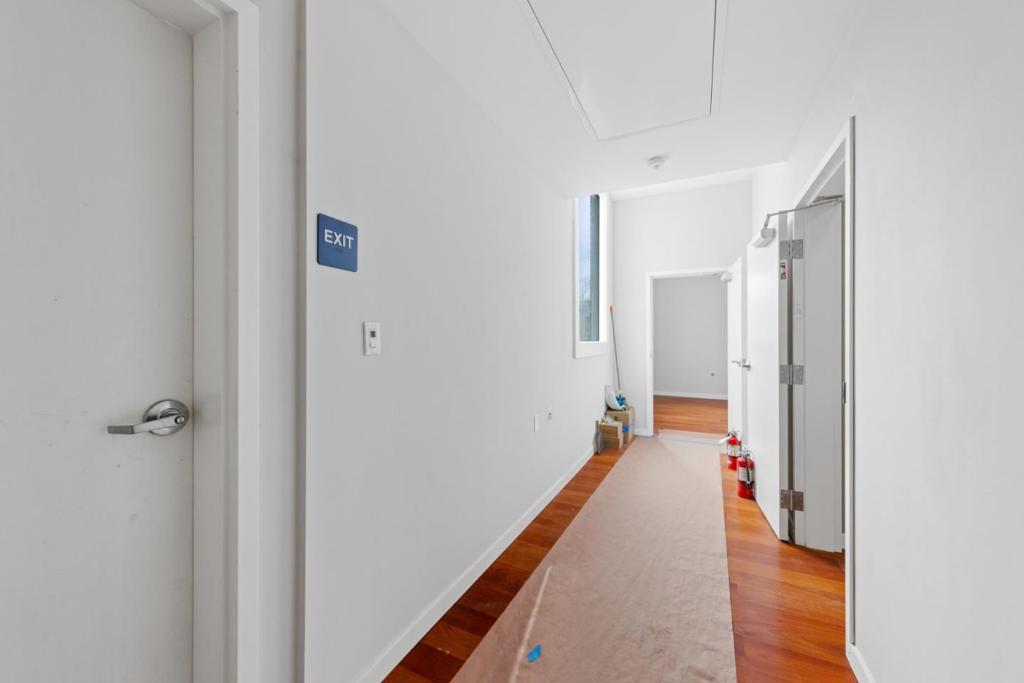 420 Peninsula Avenue 2 Property Photo 8
