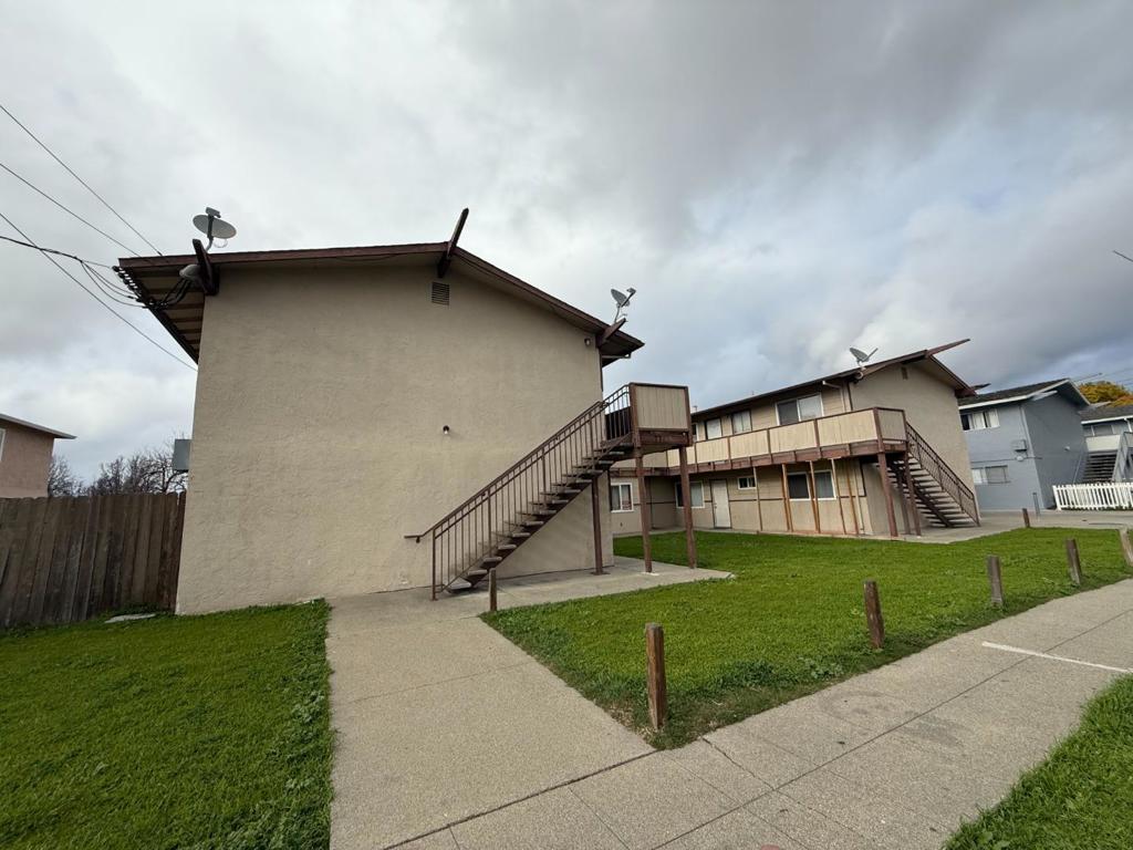 771 Memorial Way Property Photo 3