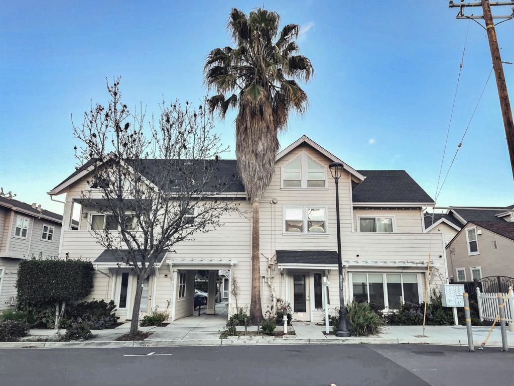 10056 Orange Avenue Property Photo 1