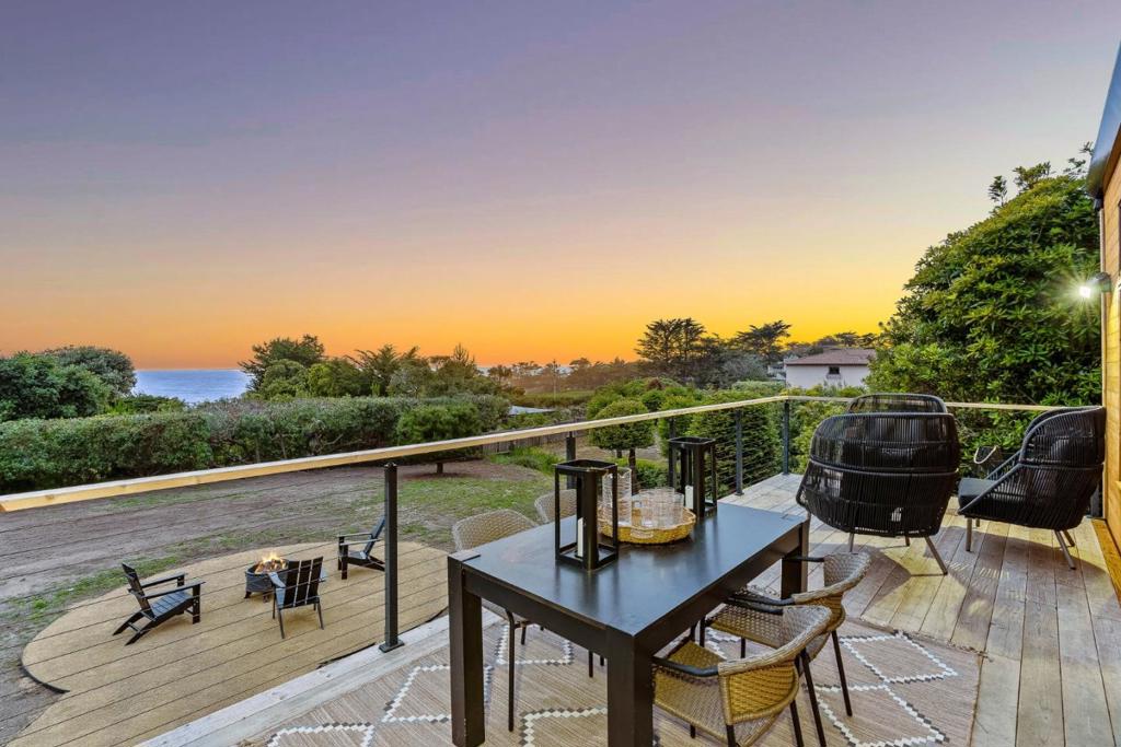 11 Yankee Point Drive Property Photo 1