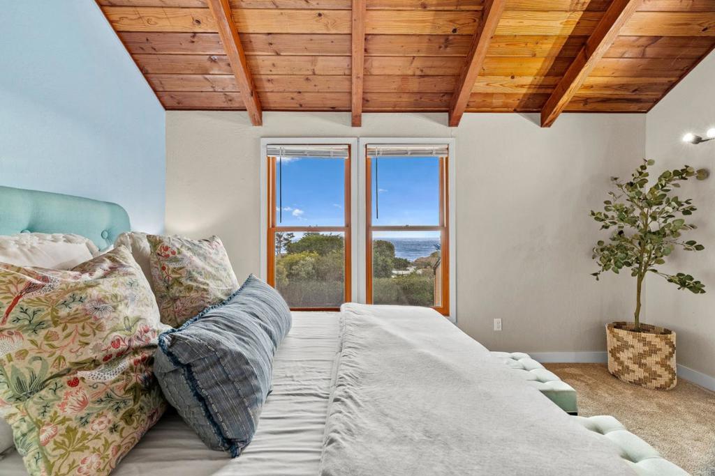 11 Yankee Point Drive Property Photo 20