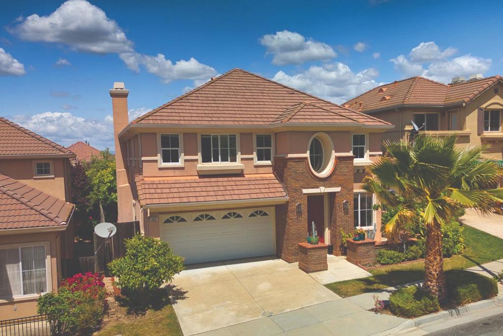 1687 Via Cortina Property Photo 1