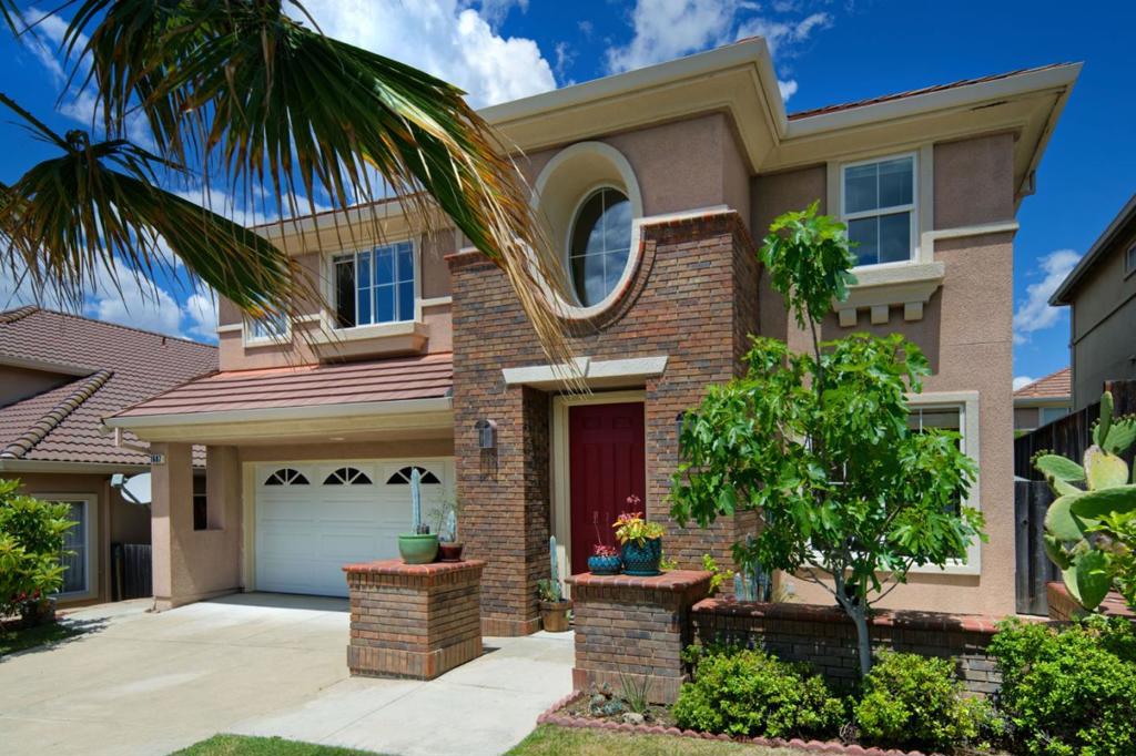 1687 Via Cortina Property Photo 3