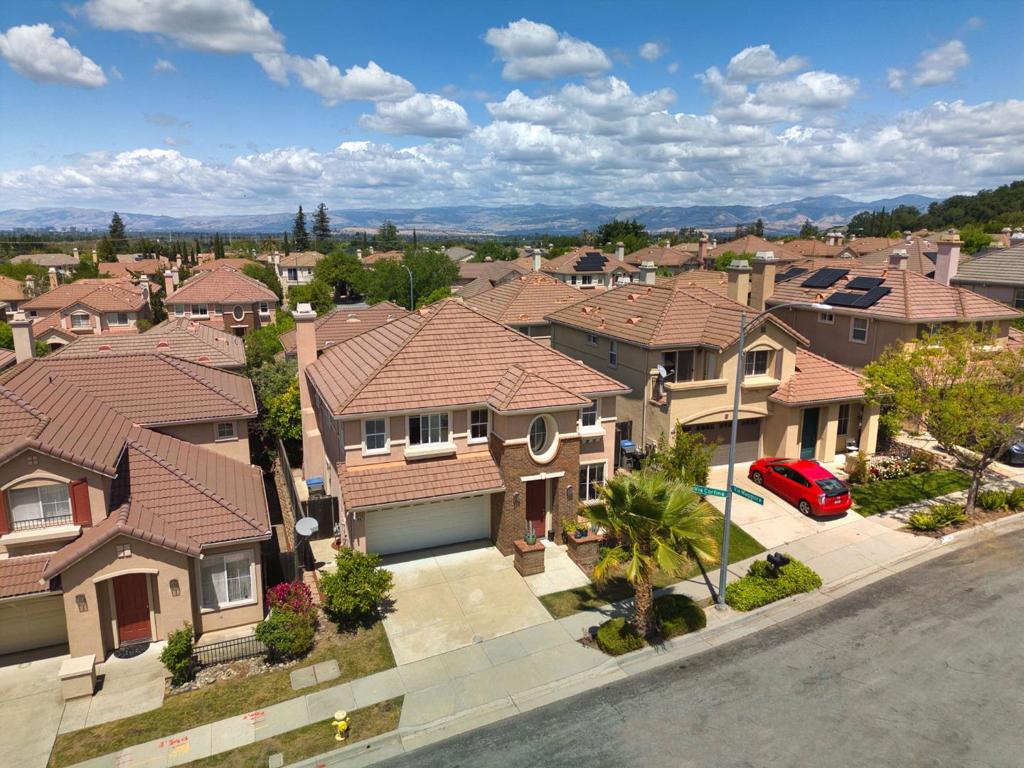 1687 Via Cortina Property Photo 4