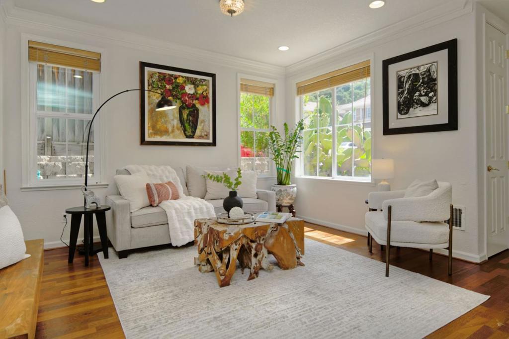 1687 Via Cortina Property Photo 7